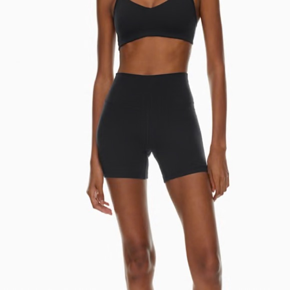 Aritzia BUTTER Atmosphere Hi-Rise 5" Short